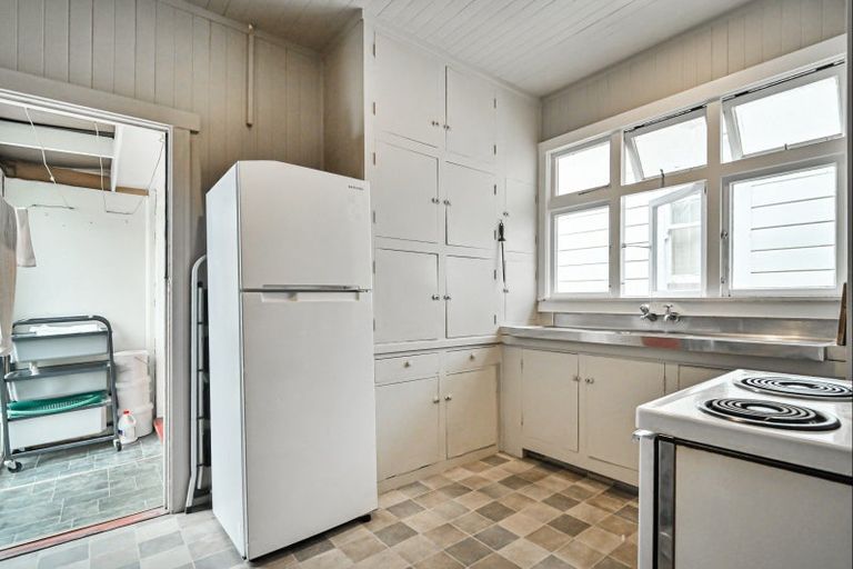 Photo of property in 402d Queen Street East, Hastings, 4122