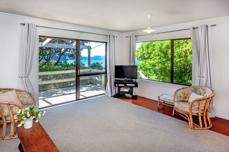 Photo of property in 325 Onemana Drive, Onemana, Whangamata, 3691