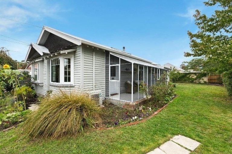 Photo of property in 22 Koromiko Street, Saint Martins, Christchurch, 8022