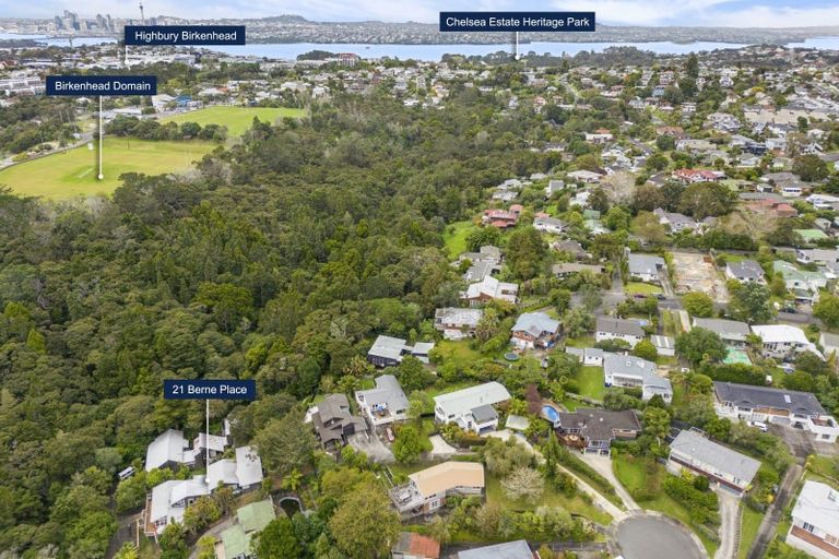 Photo of property in 21 Berne Place, Birkenhead, Auckland, 0626