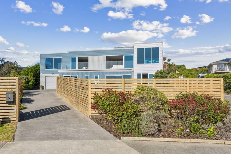 Photo of property in 156 Field Way, Waikanae Beach, Waikanae, 5036