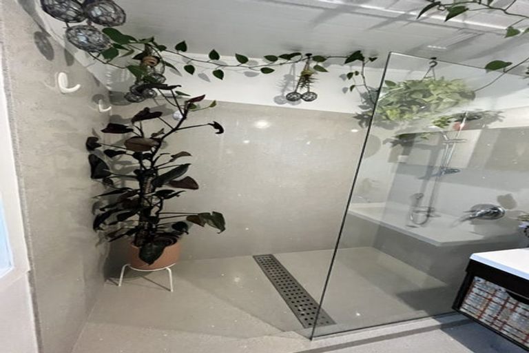 Photo of property in 13 Sea View Terrace, Cockle Bay, Auckland, 2014