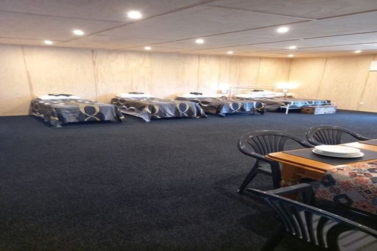 Photo of property in 100 Cole Street, Dannevirke, 4930