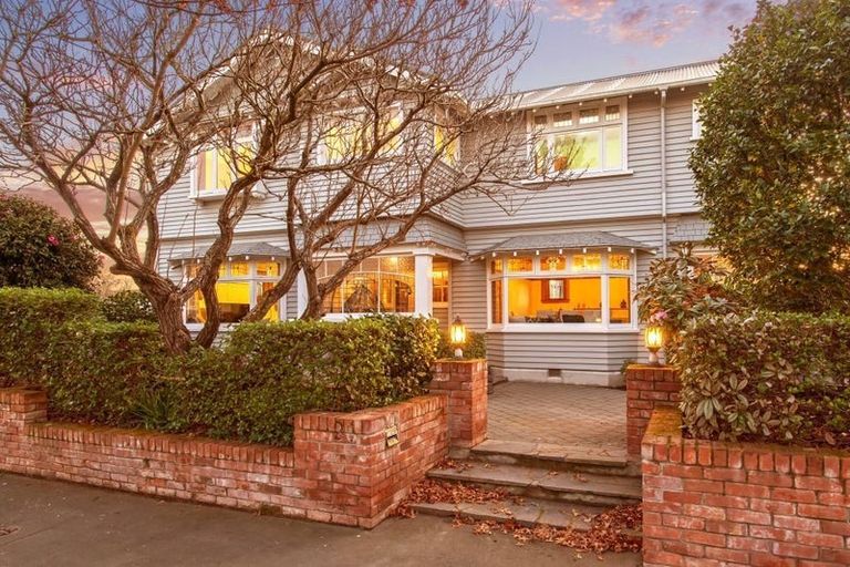 Photo of property in 28 Tui Street, Fendalton, Christchurch, 8041