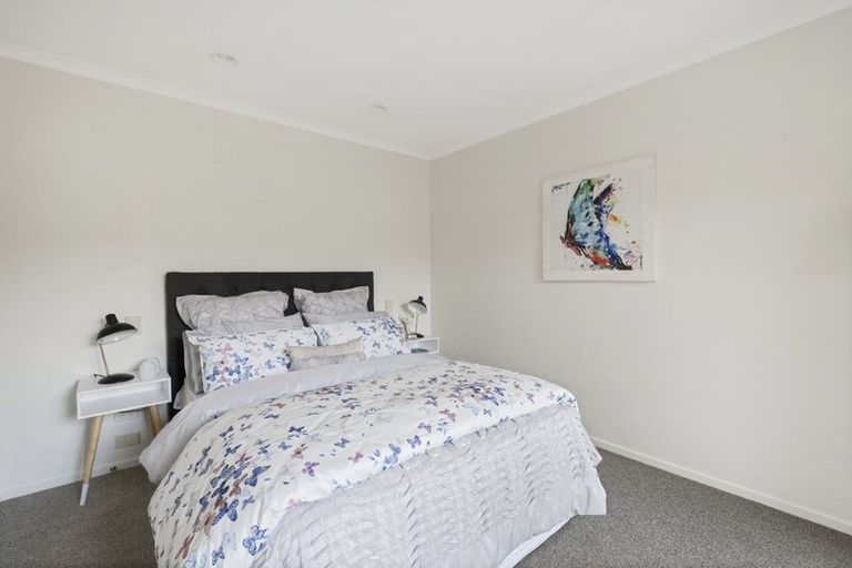 Photo of property in 2 Derg Place, East Tamaki, Auckland, 2013