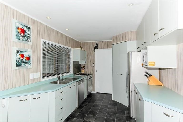 Photo of property in 10 Argyle Place, Highlands Park, New Plymouth, 4312