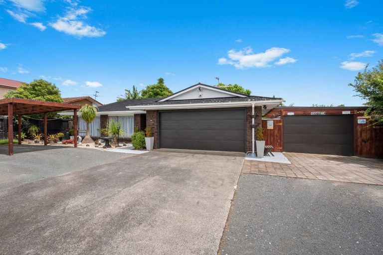 Photo of property in 24 Hedge Row, Sunnyhills, Auckland, 2010