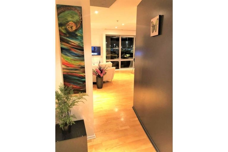 Photo of property in New Mirage, 402/88 The Strand, Parnell, Auckland, 1010