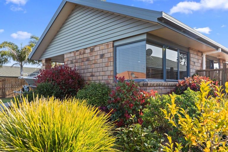 Photo of property in 15 Summerland Crescent, Papamoa Beach, Papamoa, 3118