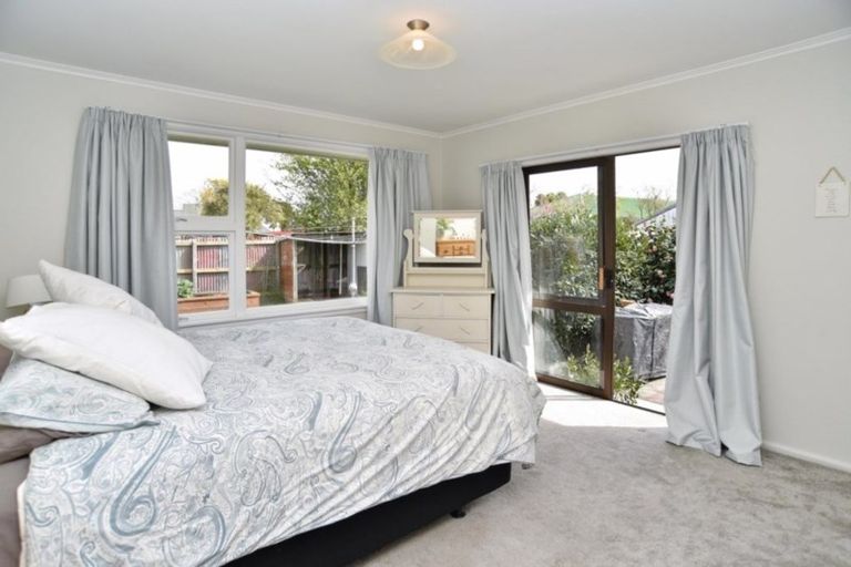 Photo of property in 11 Weston Place, Rangiora, 7400