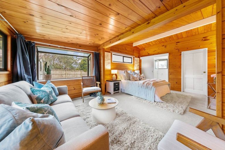 Photo of property in 204 Shaw Road, Oratia, Auckland, 0604