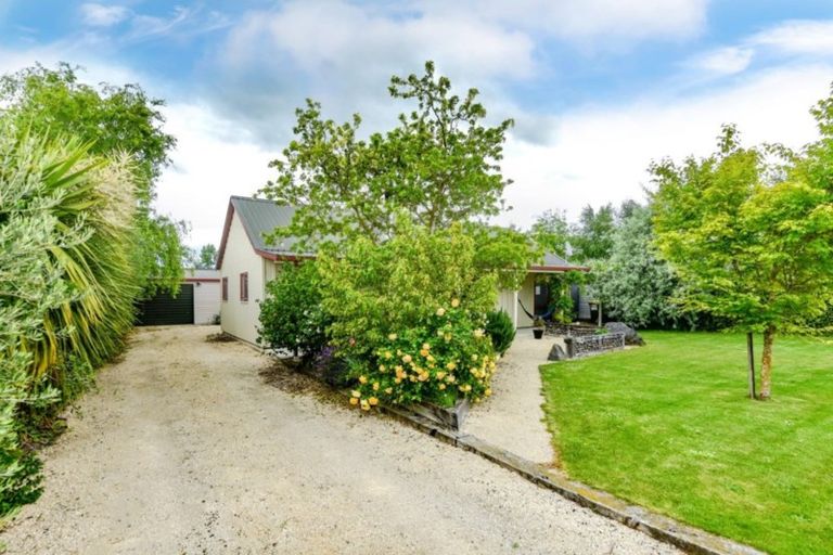 Photo of property in 14 Cross Street, Coalgate, 7673