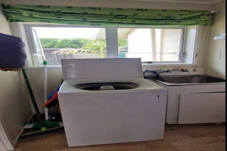 Photo of property in 1/34 Walton Street, Red Beach, 0932