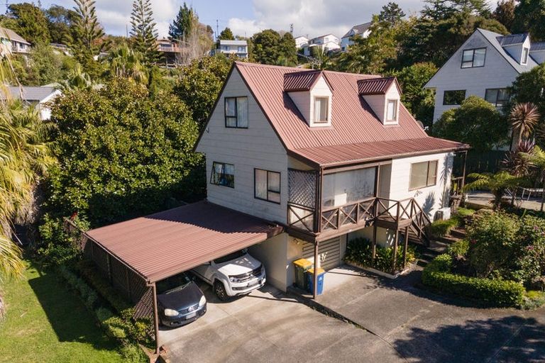 Photo of property in 1/32 Palliser Lane, Browns Bay, Auckland, 0630