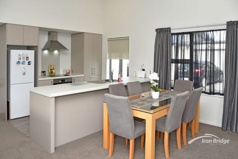 Photo of property in 2/97 Packe Street, Edgeware, Christchurch, 8013