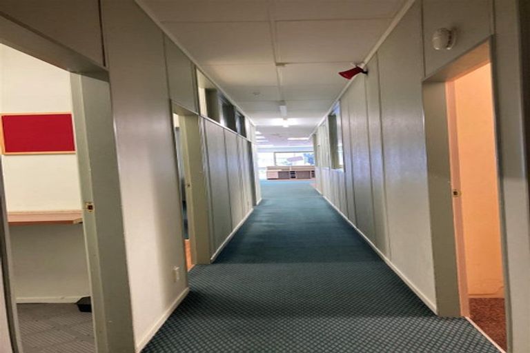 Photo of property in 154 Main Street, Upper Hutt Central, Upper Hutt, 5018