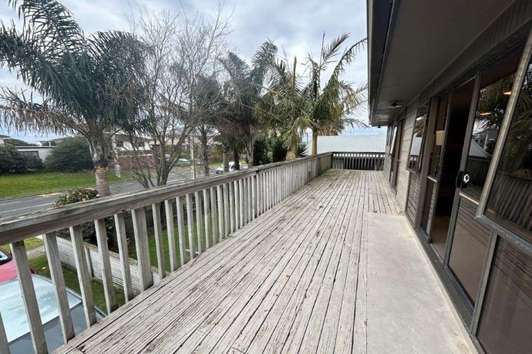 Photo of property in 1050 Papamoa Beach Road, Papamoa Beach, Papamoa, 3118