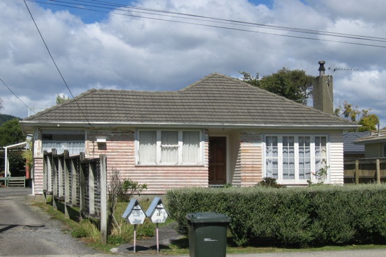 Photo of property in 2/15 Sheridan Crescent, Trentham, Upper Hutt, 5018