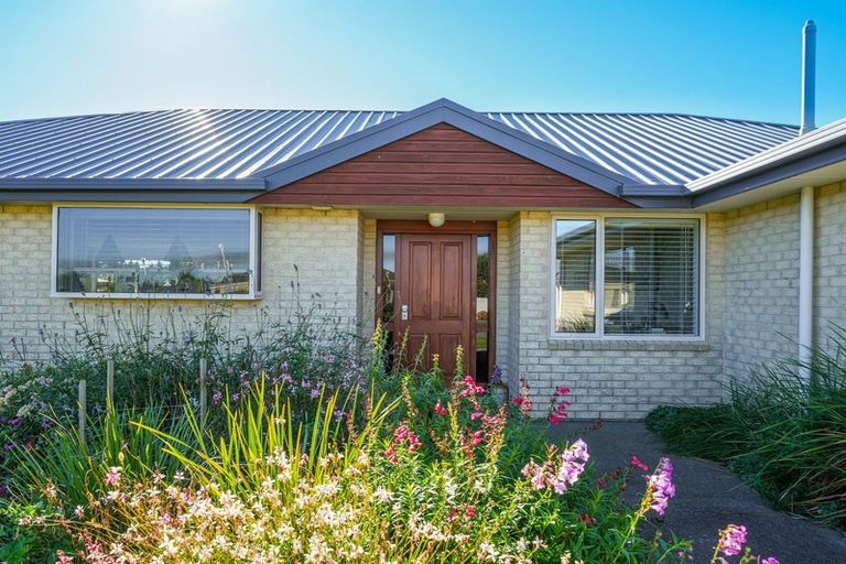 Photo of property in 4 Devon Crescent, Darfield, 7510
