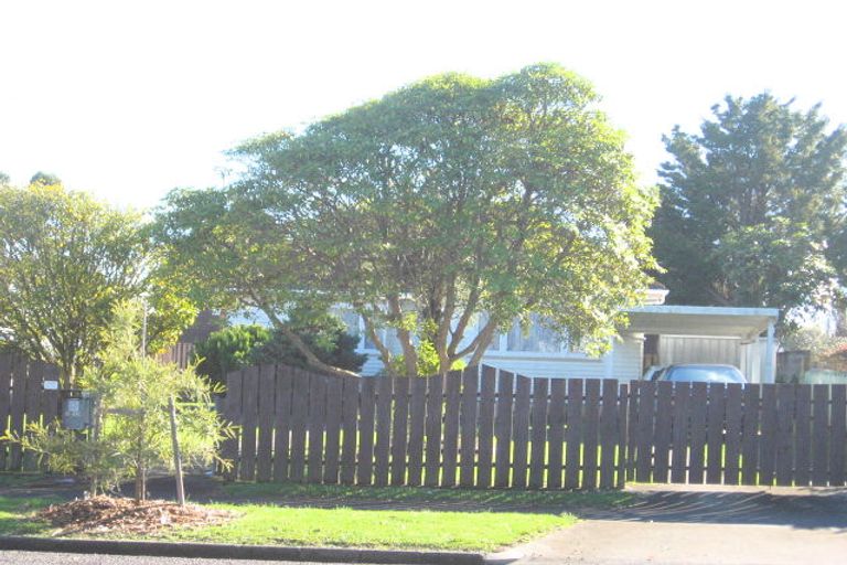 Photo of property in 2/13 Halsey Road, Manurewa, Auckland, 2102