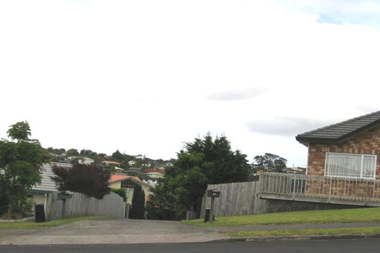 Photo of property in 20 Bluebird Crescent, Unsworth Heights, Auckland, 0632