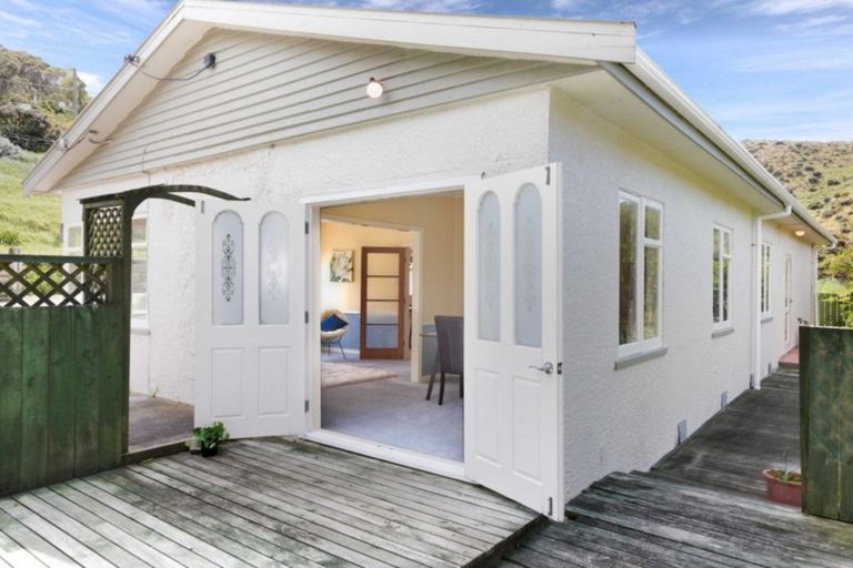 Photo of property in 46 Whanake Street, Titahi Bay, Porirua, 5022