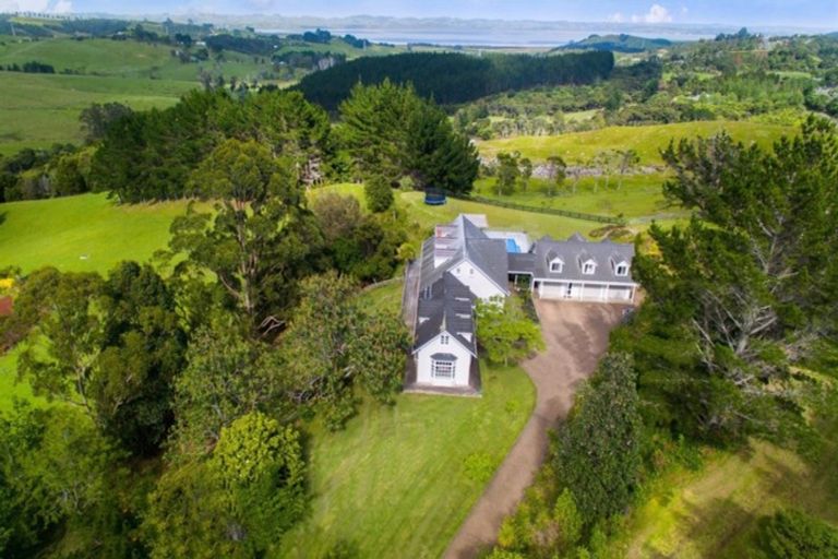 Photo of property in 39 Oyster Point Road, Kaukapakapa, Warkworth, 0984