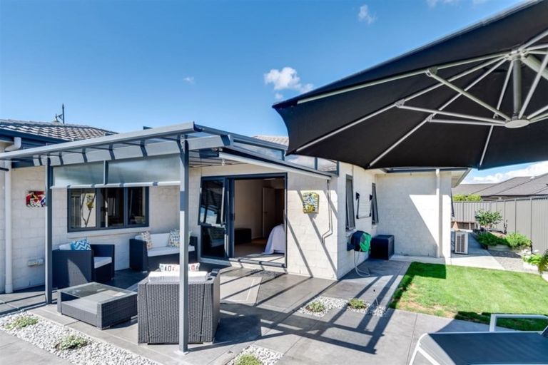 Photo of property in 11 Portland Place, Poraiti, Napier, 4112
