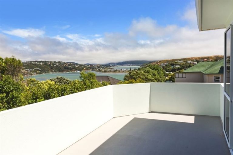 Photo of property in 2 Saint Ives Drive, Camborne, Porirua, 5026