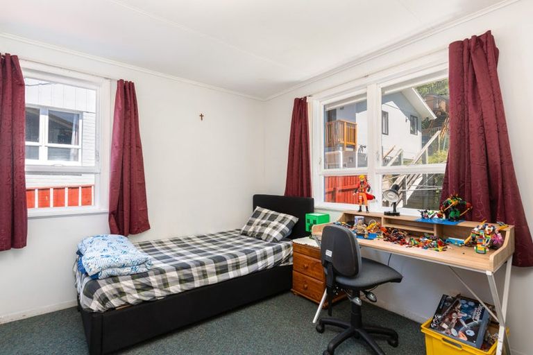 Photo of property in 189 Sievers Grove, Cannons Creek, Porirua, 5024
