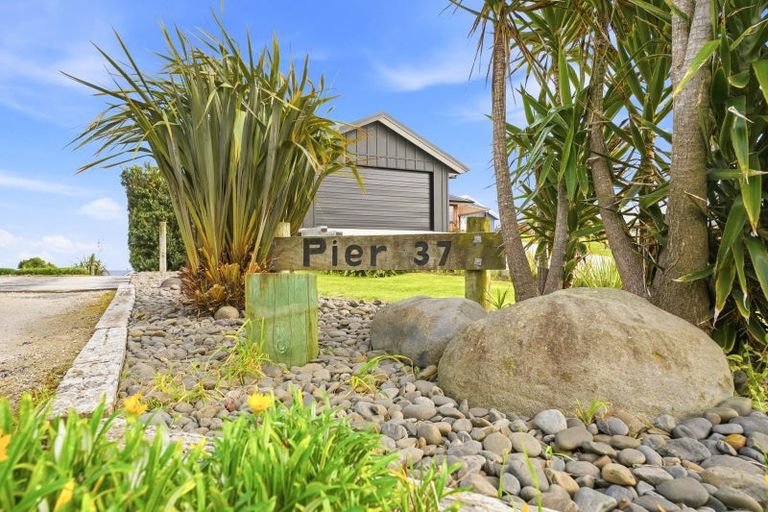 Photo of property in 37 Longbeach Drive, Castlecliff, Whanganui, 4501