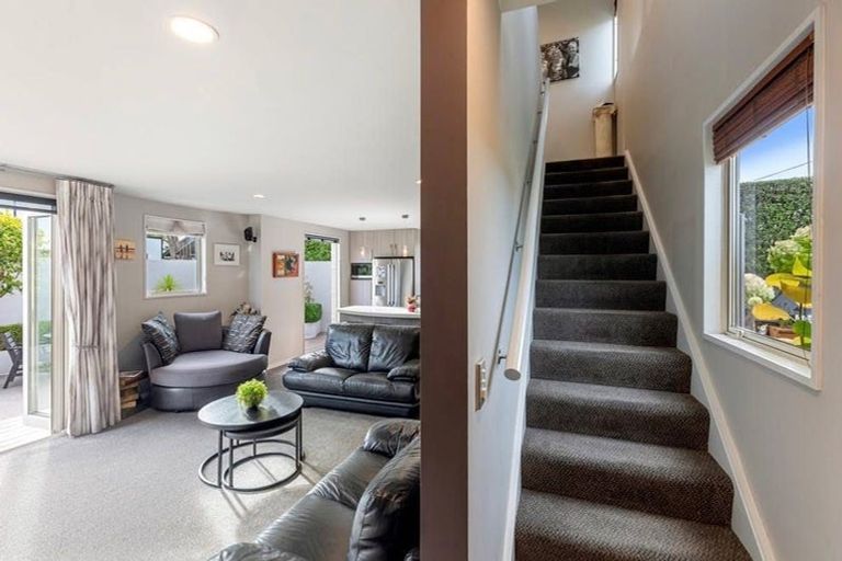 Photo of property in 28 Mayfair Street, Riccarton, Christchurch, 8011