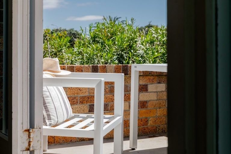 Photo of property in 90 Oceanview Road, Mount Maunganui, 3116