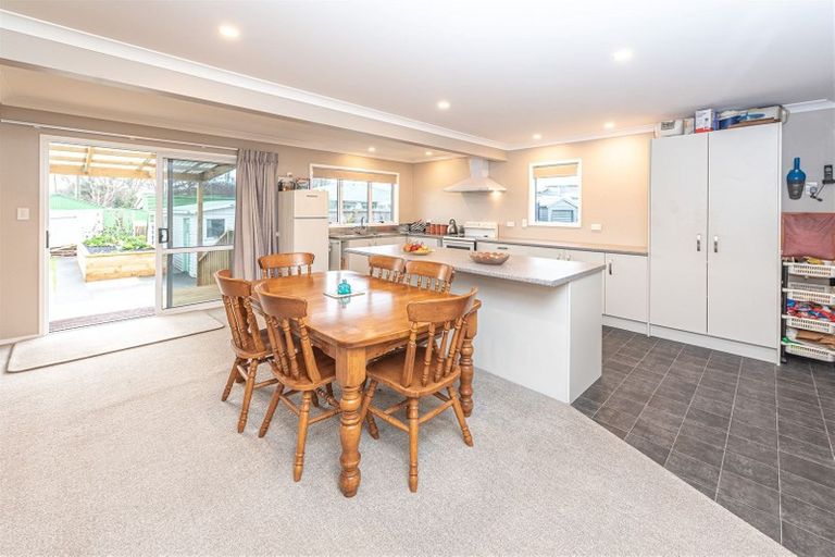 Photo of property in 12 George Street, Aramoho, Whanganui, 4500