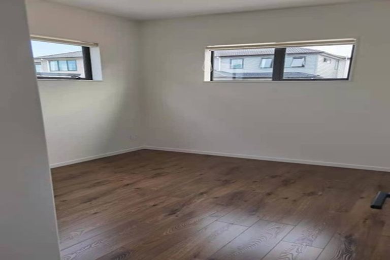 Photo of property in 23 Hakinakina Drive, Flat Bush, Auckland, 2019
