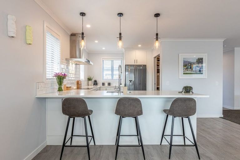 Photo of property in 30 Freedom Drive, Kelvin Grove, Palmerston North, 4414