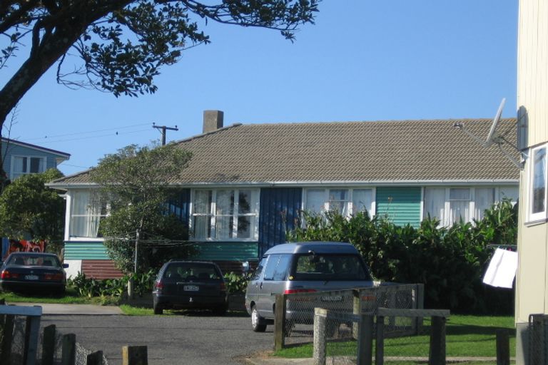 Photo of property in 6a-d Fantame Street, Cannons Creek, Porirua, 5024