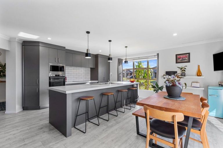 Photo of property in 1 Roxbury Place, Papamoa Beach, Papamoa, 3118