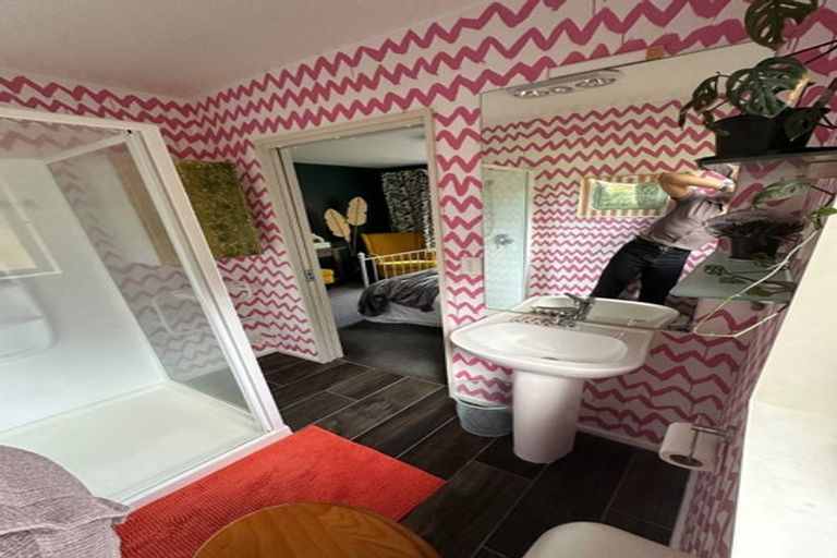 Photo of property in 59a Hawkhurst Road, Lyttelton, 8082