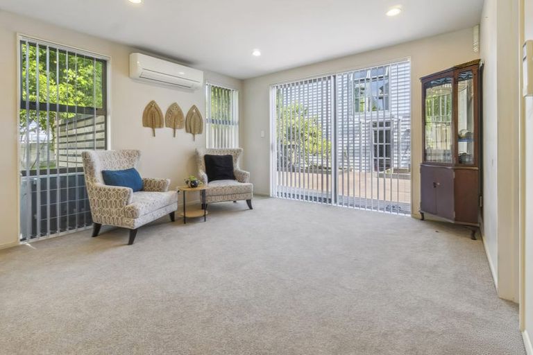 Photo of property in 192 Porchester Road, Takanini, 2112