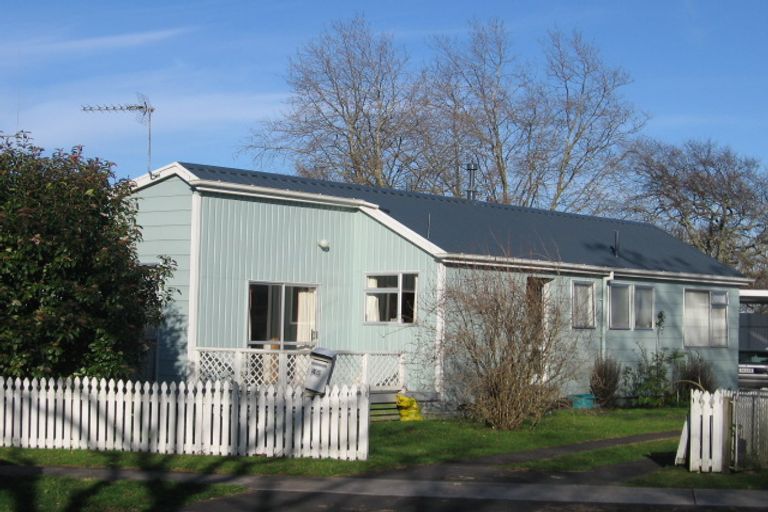 Photo of property in 45 Morrow Avenue, St Andrews, Hamilton, 3200