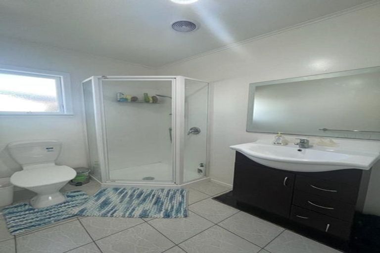 Photo of property in 11b Inver Street, Glen Eden, Auckland, 0602