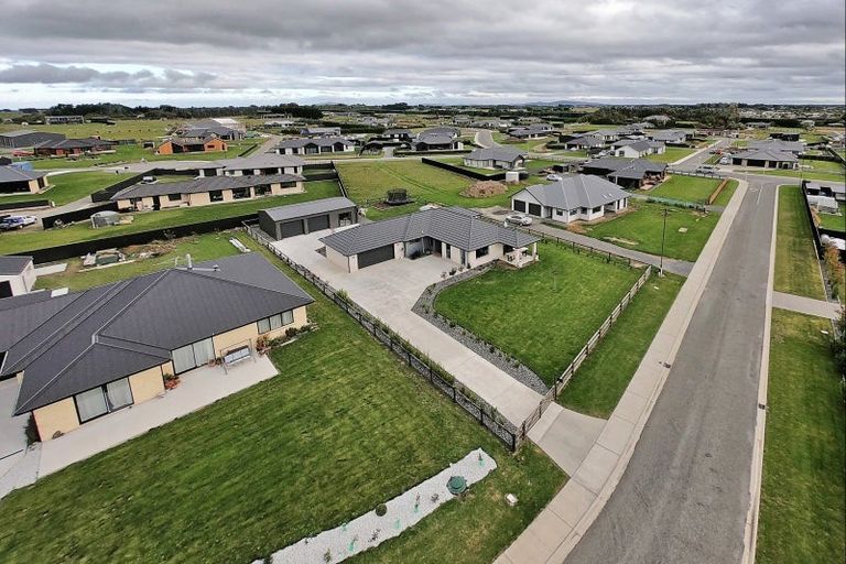 Photo of property in 12 Pegasus Place, Seaward Bush, Invercargill, 9812