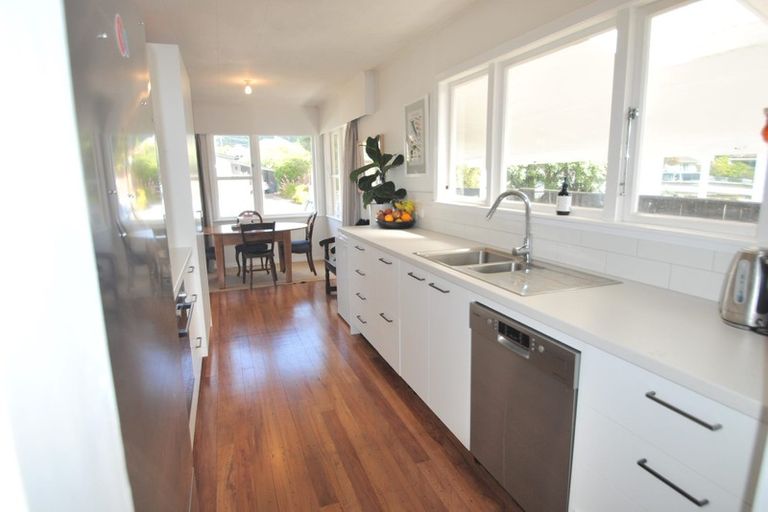 Photo of property in 5 Ruru Crescent, Heretaunga, Upper Hutt, 5018