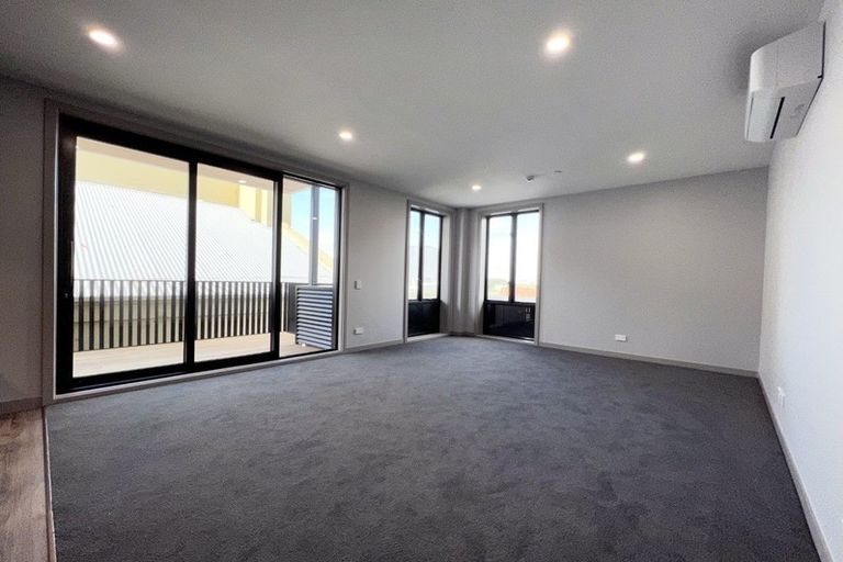 Photo of property in 205/2 Launch Road, Hobsonville, Auckland, 0616