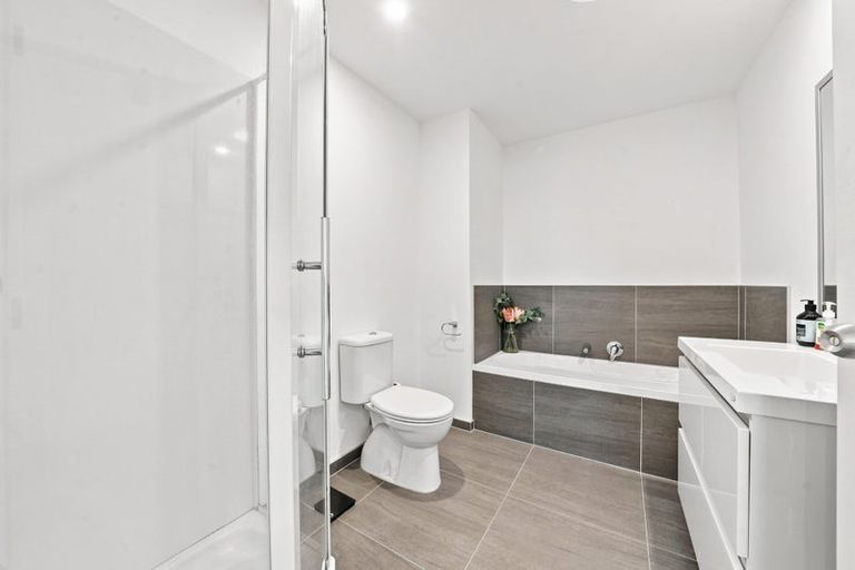 Photo of property in 5 Treestump Road, Takanini, 2112