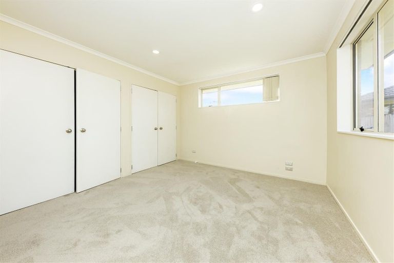 Photo of property in 23 Masters Place, Favona, Auckland, 2024
