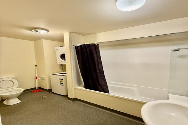 Photo of property in Luxford Villas, 310/72 Herald Street, Berhampore, Wellington, 6023