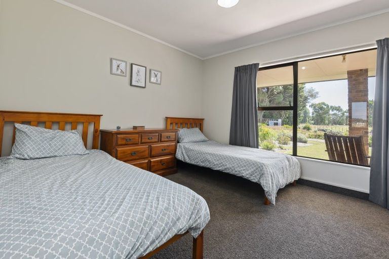 Photo of property in 168 Parewanui Road, Bulls, 4894