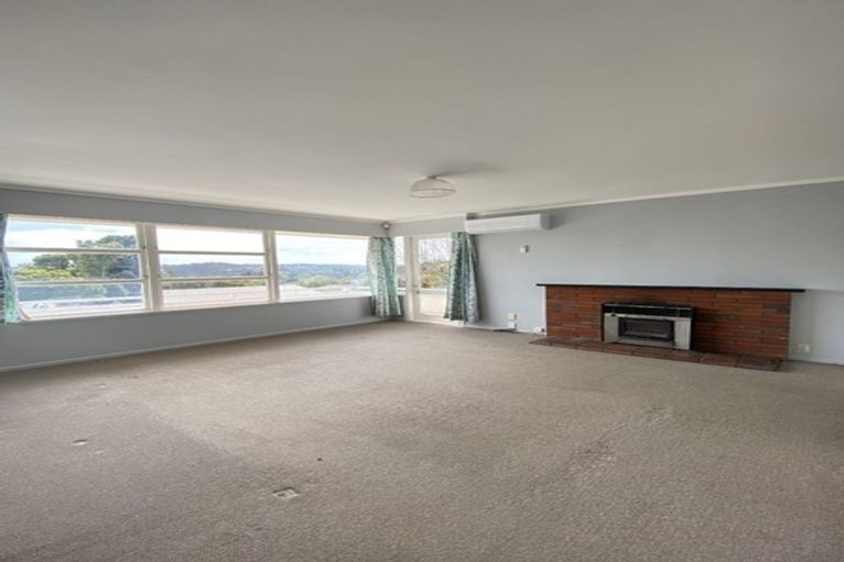 Photo of property in 11 Beswick Place, Birkdale, Auckland, 0626